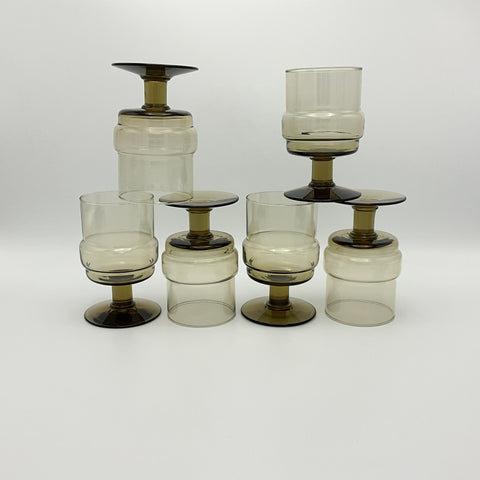 Set va 6 grote Aruba wijnglazen ontwerp Willem Heesen voor Royal Leerdam. Rookglas.