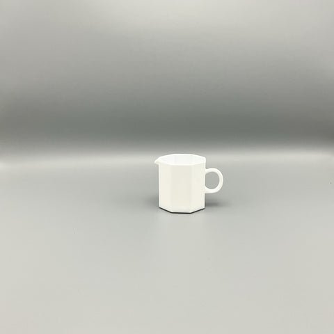 Arcoroc Octime milk jug in white. French eighties design. Iconic European vintage. Arcopal