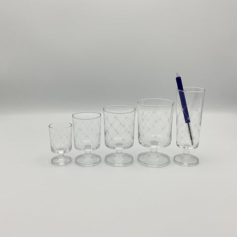 Cavalier Suede champaign glass from Luminarc, smokey grey