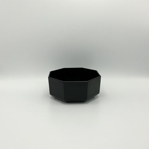 Octime salad bowl in black. Octagonal shape. Eighties Vintage